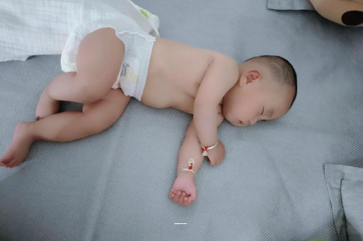 天长孕妇肚子一跳一跳